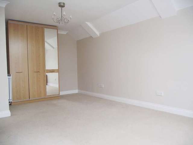  Image of 2 bedroom Detached house for sale in Twyford Road Eastleigh SO50 at Eastleigh, SO50 4BS