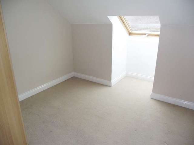 Image of 2 bedroom Detached house for sale in Twyford Road Eastleigh SO50 at Eastleigh, SO50 4BS