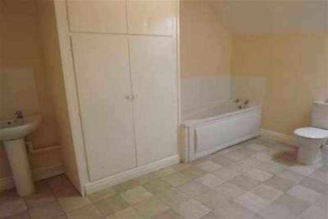 Image of 1 bedroom Flat to rent in Edith Terrace Nottingham NG7 at Nottingham, NG7 3BD