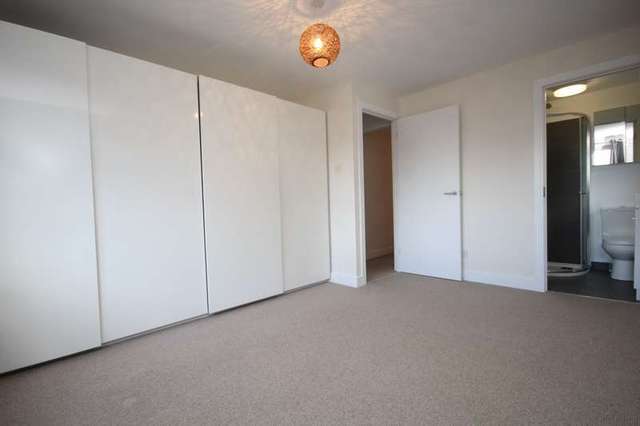  Image of 4 bedroom Detached house for sale in Elizabeth Road Henley-on-Thames RG9 at Henley-On-Thames, RG9 1RA
