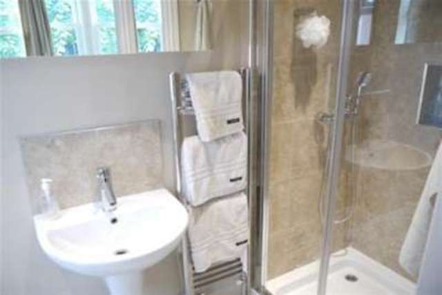  Image of 4 bedroom Semi-Detached house to rent in Epperstone Road West Bridgford Nottingham NG2 at Nottingham, NG2 7QF
