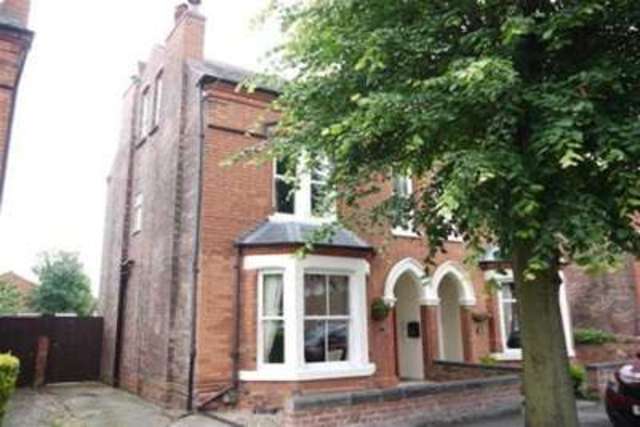  Image of 4 bedroom Semi-Detached house to rent in Epperstone Road West Bridgford Nottingham NG2 at Nottingham, NG2 7QF