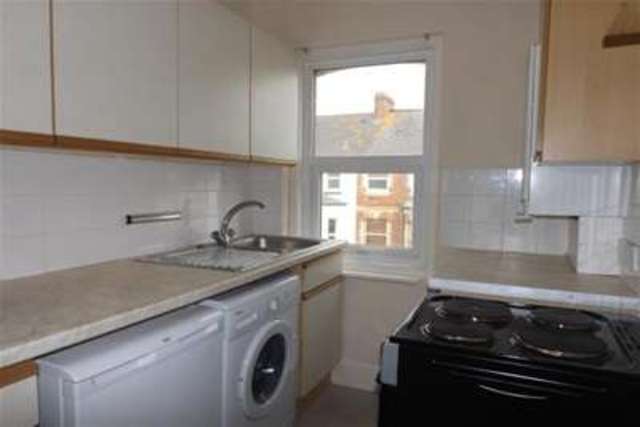  Image of 1 bedroom Flat to rent in Morton Road Exmouth EX8 at Exmouth, EX8 1AZ