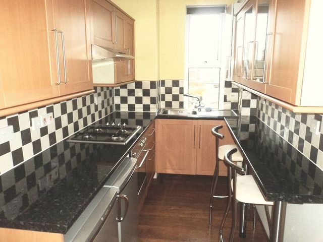  Image of 1 bedroom Flat to rent in Fairwater Park Barnwood Gloucester GL4 at Fairwater Park Barnwood Gloucester, GL4 3HF