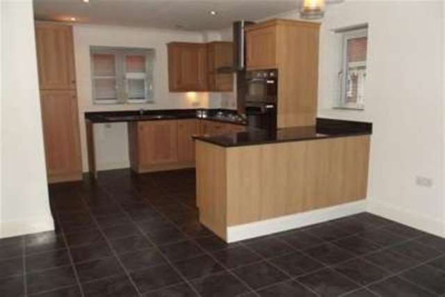  Image of 4 bedroom Detached house to rent in Falcon Road Walton Cardiff Tewkesbury GL20 at Tewkesbury, GL20 7TJ