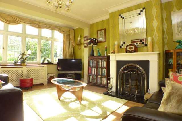  Image of 3 bedroom Semi-Detached house for sale in Faraday Avenue Sidcup DA14 at Faraday Avenue  Sidcup, DA14 4JB