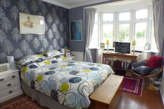  Image of 3 bedroom Semi-Detached house for sale in Faraday Avenue Sidcup DA14 at Faraday Avenue  Sidcup, DA14 4JB