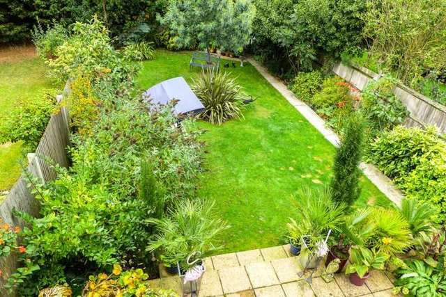  Image of 3 bedroom Semi-Detached house for sale in Faraday Avenue Sidcup DA14 at Faraday Avenue  Sidcup, DA14 4JB