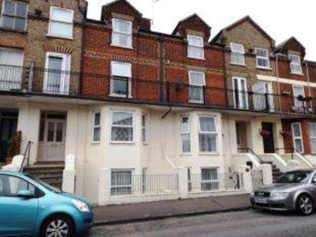  Image of 14 bedroom Terraced house for sale in Cavendish Road Felixstowe IP11 at Felixstowe Suffolk Felixstowe, IP11 2AX