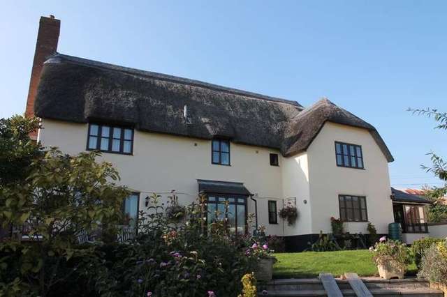  Image of 4 bedroom Detached house for sale in Fenny Bridges Fenny Bridges Honiton EX14 at Honiton Honiton Devon, EX14 3BL