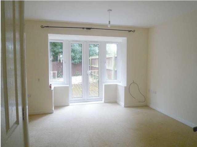  Image of 3 bedroom Terraced house to rent in Mawdlam Way North Cornelly Bridgend CF33 at Nant Y Coed,  North Cornelly, CF33 4PJ
