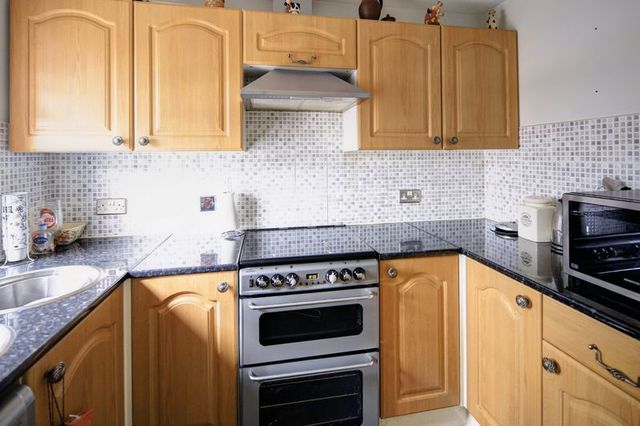 Image of 3 bedroom Semi-Detached house to rent in Fieldfare Way Telford TF4 at Fieldfare Way Aqueduct Telford, TF4 3TH