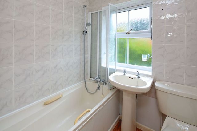  Image of 3 bedroom Semi-Detached house to rent in Fieldfare Way Telford TF4 at Fieldfare Way Aqueduct Telford, TF4 3TH