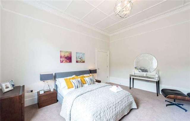  Image of 1 bedroom Flat to rent in Finchley Road London NW8 at Finchley Road St John`s Wood London, NW8 6EB