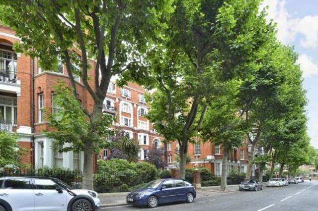  Image of 3 bedroom Flat for sale in Fitzjames Avenue London W14 at Brook Green  Olympia, W14 0RP