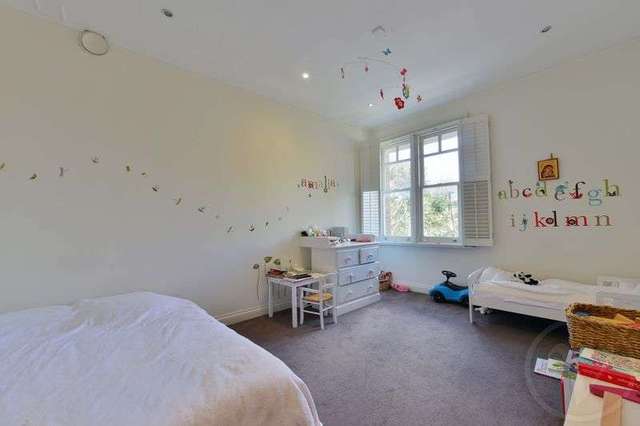 Image of 2 bedroom Flat to rent in Fitzjohns Avenue London NW3 at Fitzjohns Avenue Hampstead London, NW3 5NA