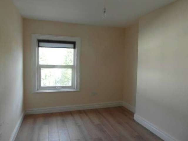  Image of 3 bedroom Flat to rent in Osmaston Road Derby DE1 at Osmaston Road  Derby, DE1 2HZ