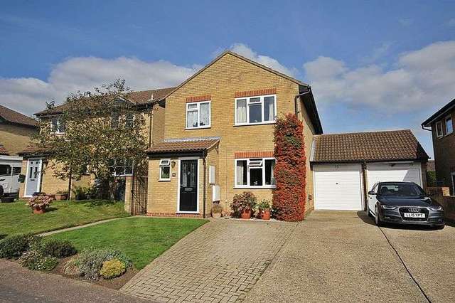  Image of 4 bedroom Detached house for sale in The Quantocks Flitwick Bedford MK45 at The Quantocks Flitwick Flitwick, MK45 1TG