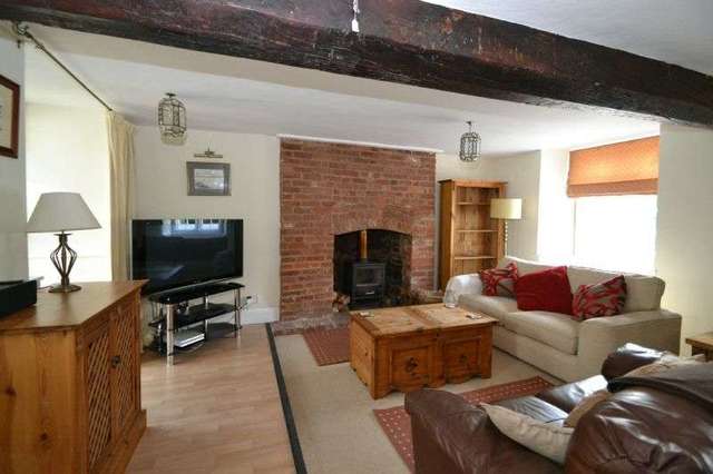  Image of 3 bedroom Cottage to rent in Follett Road Topsham Exeter EX3 at Topsham, EX3 0JP