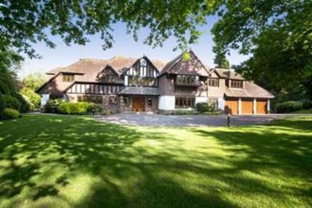  Image of 7 bedroom Detached house to rent in Forest Drive Keston BR2 at Keston, BR2 6EF
