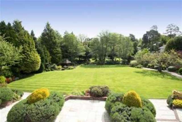  Image of 7 bedroom Detached house to rent in Forest Drive Keston BR2 at Keston, BR2 6EF