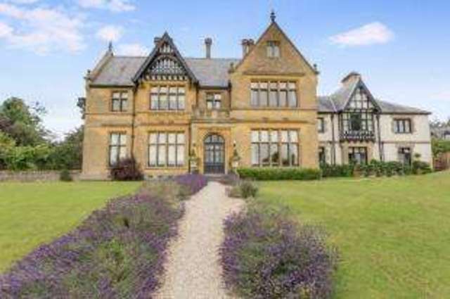  Image of 1 bedroom Flat for sale in Fosseway Stow on the Wold Cheltenham GL54 at Fosseway Cheltenham Stow-on-the-Wold, GL54 1DN