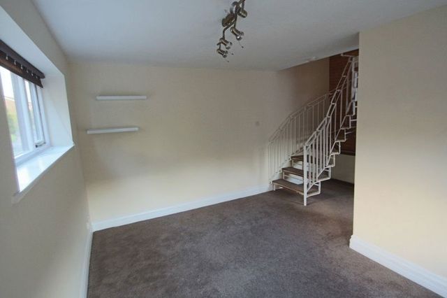  Image of 1 bedroom Semi-Detached house to rent in Foxglove Court Rochdale OL12 at Foxglove Court  Rochdale, OL12 6XF