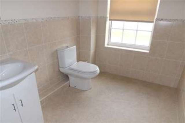  Image of 2 bedroom Flat to rent in Garden Close Poulton-Le-Fylde FY6 at Poulton-le-Fylde, FY6 7WG