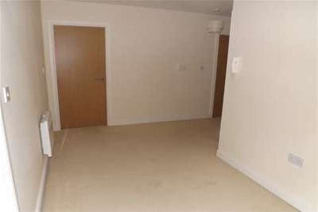  Image of 2 bedroom Flat to rent in Garden Close Poulton-Le-Fylde FY6 at Poulton-le-Fylde, FY6 7WG