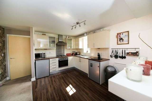  Image of 2 bedroom Flat to rent in Gardinar Close Standish Wigan WN1 at Gardinar Close Standish Wigan, WN1 2UN