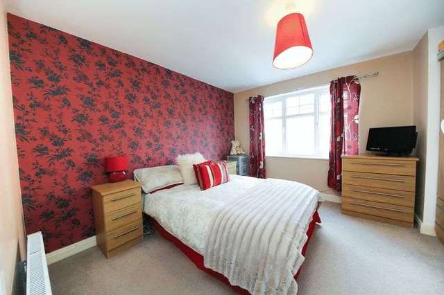  Image of 2 bedroom Flat to rent in Gardinar Close Standish Wigan WN1 at Gardinar Close Standish Wigan, WN1 2UN