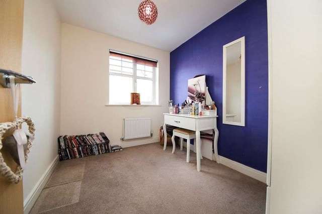  Image of 2 bedroom Flat to rent in Gardinar Close Standish Wigan WN1 at Gardinar Close Standish Wigan, WN1 2UN