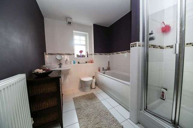  Image of 2 bedroom Flat to rent in Gardinar Close Standish Wigan WN1 at Gardinar Close Standish Wigan, WN1 2UN