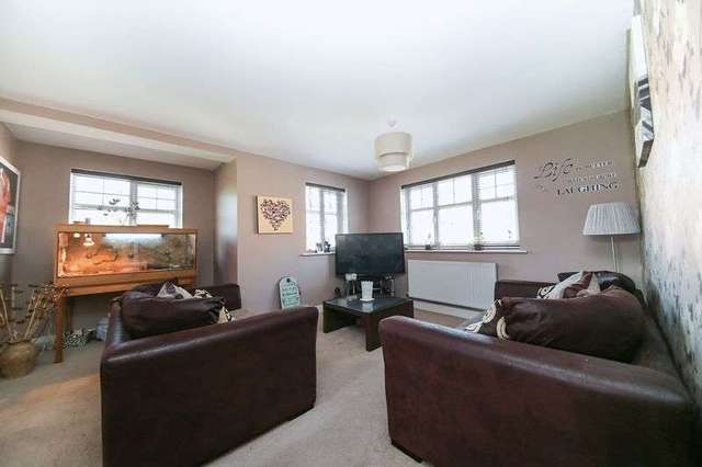  Image of 2 bedroom Flat to rent in Gardinar Close Standish Wigan WN1 at Gardinar Close Standish Wigan, WN1 2UN