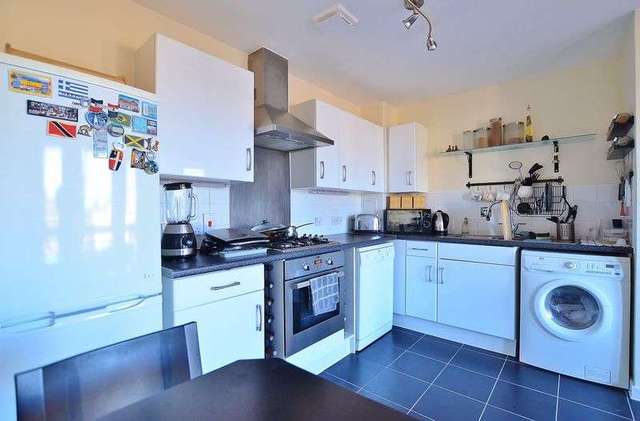  Image of 1 bedroom Flat to rent in Gascoigne Close London N17 at Gascoigne Close  London, N17 8BA