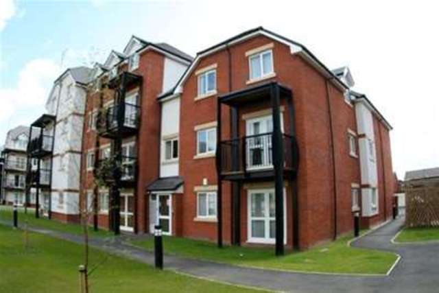 Image of 2 bedroom Flat to rent in Gladstone Street Warrington WA2 at Warrington, WA2 7LG