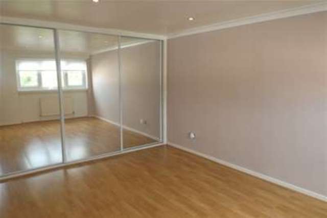  Image of 3 bedroom Terraced house to rent in Glen Eagles East Kilbride Glasgow G74 at Glasgow, G74 2JN