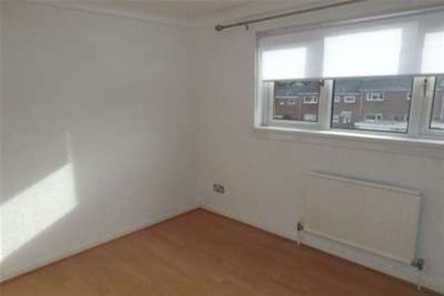  Image of 3 bedroom Terraced house to rent in Glen Eagles East Kilbride Glasgow G74 at Glasgow, G74 2JN