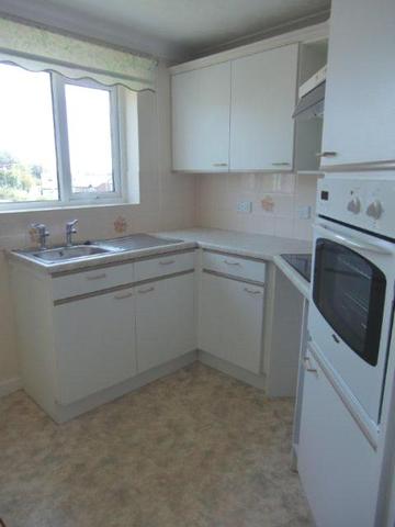  Image of 1 bedroom Apartment to rent in Velindre Road Whitchurch Cardiff CF14 at Glendower Court Phase 2 Velindre Road Cardiff, CF14 2TZ