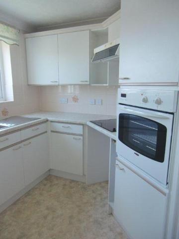  Image of 1 bedroom Apartment to rent in Velindre Road Whitchurch Cardiff CF14 at Glendower Court Phase 2 Velindre Road Cardiff, CF14 2TZ
