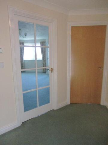  Image of 1 bedroom Apartment to rent in Velindre Road Whitchurch Cardiff CF14 at Glendower Court Phase 2 Velindre Road Cardiff, CF14 2TZ