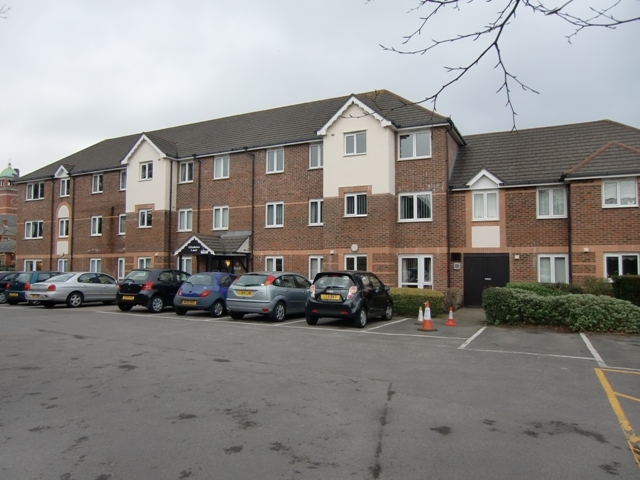  Image of 1 bedroom Apartment to rent in Velindre Road Whitchurch Cardiff CF14 at Glendower Court Phase 2 Velindre Road Cardiff, CF14 2TZ