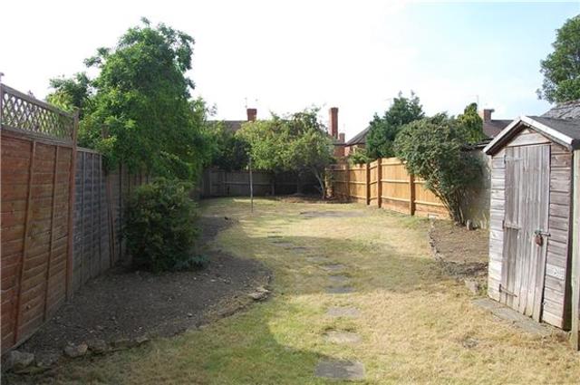  Image of 3 bedroom Semi-Detached house to rent in Gloucester Road Cheltenham GL51 at Gloucestershire, GL51 8NG
