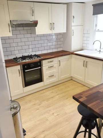  Image of 4 bedroom Terraced house to rent in Glyn Road London E5 at Glyn Road  London, E5 0JP