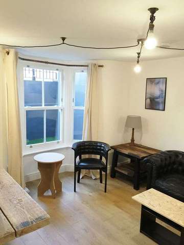  Image of 4 bedroom Terraced house to rent in Glyn Road London E5 at Glyn Road  London, E5 0JP