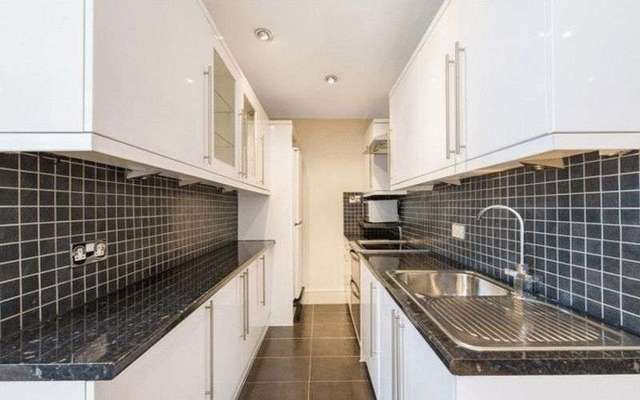  Image of 1 bedroom Flat to rent in Golden Lane London EC1Y at Golden Lane  London, EC1Y 0QT