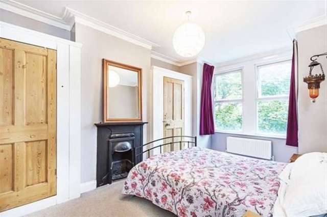  Image of 3 bedroom Terraced house for sale in Goodman Road London E10 at London, E10 6JG