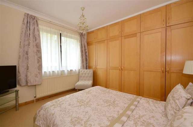  Image of 5 bedroom Detached house for sale in Headcorn Road Grafty Green Maidstone ME17 at Maidstone Kent Maidstone, ME17 2AP