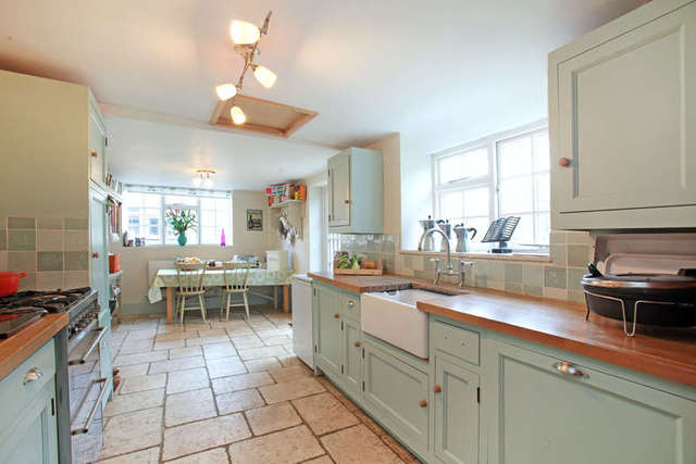  Image of 3 bedroom Semi-Detached house for sale in Danes Court Great Coxwell Faringdon SN7 at Great Coxwell Oxfordshire, SN7 7NE