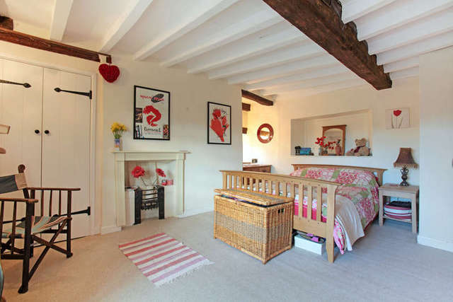  Image of 3 bedroom Semi-Detached house for sale in Danes Court Great Coxwell Faringdon SN7 at Great Coxwell Oxfordshire, SN7 7NE